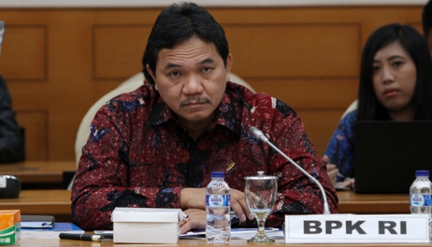 Disebut di Kasus Korupsi BTS Kominfo, Kejagung Tunggu Izin Jokowi Periksa Achsanul Qosasi