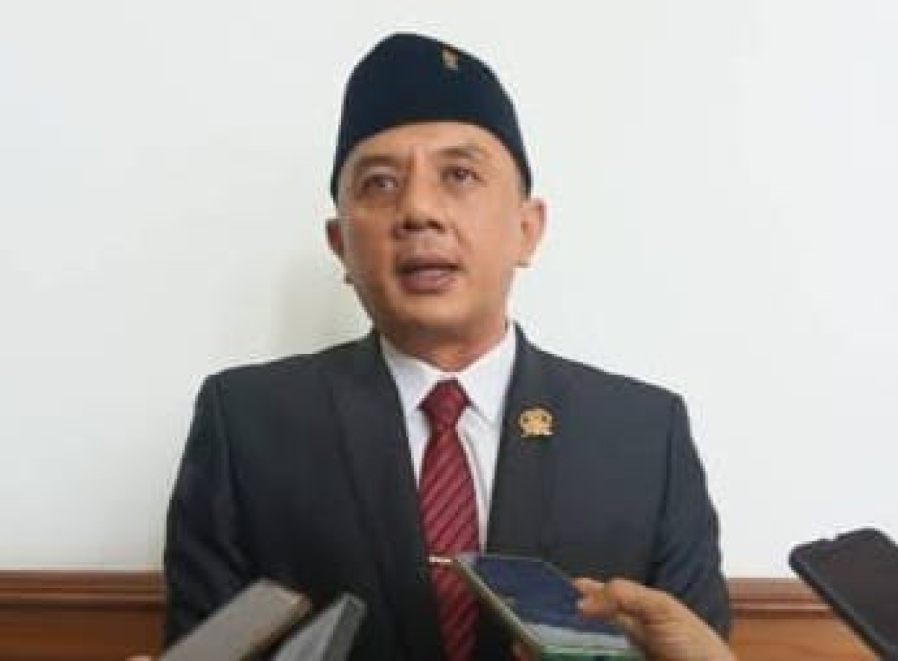 Wakil Ketua DPRD Jatim Deni Wicaksono