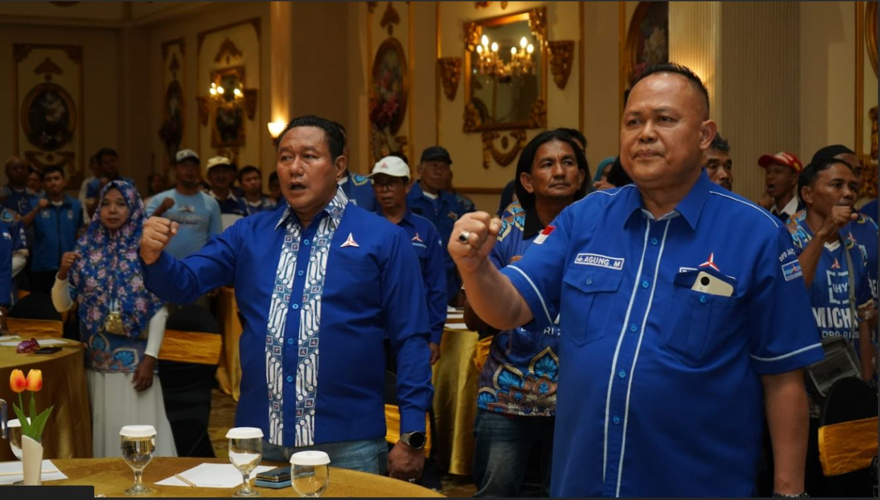 Kepala BPOKK DPD Demokrat Jatim Mugiyanto dan Bendahara DPD Demokrat Jatim dr Agung Mulyono saat acara Dikpol di Banyuwangi/ist