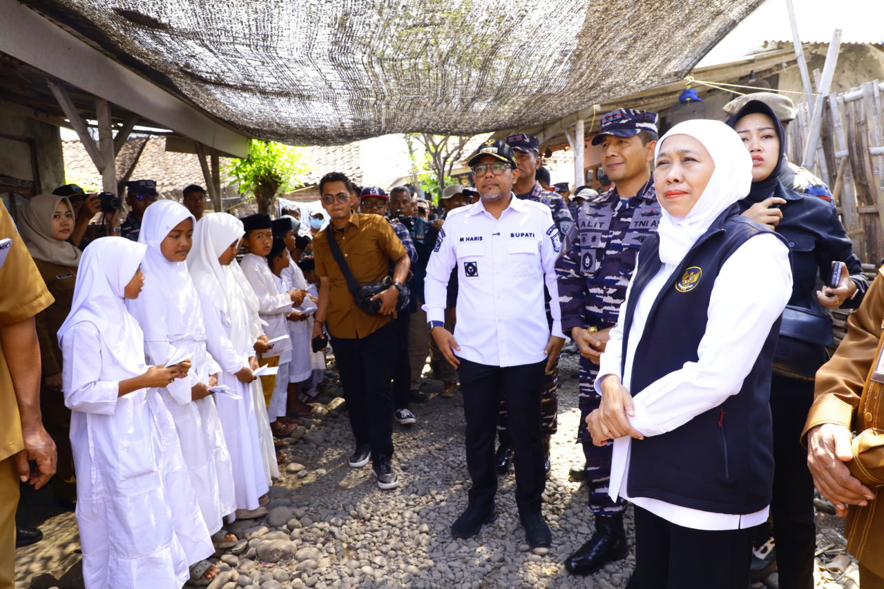 Khofifah Apresiasi Program Rutilahu: Wujud Sinergi TNI dan Pemprov Jatim untuk Rakyat