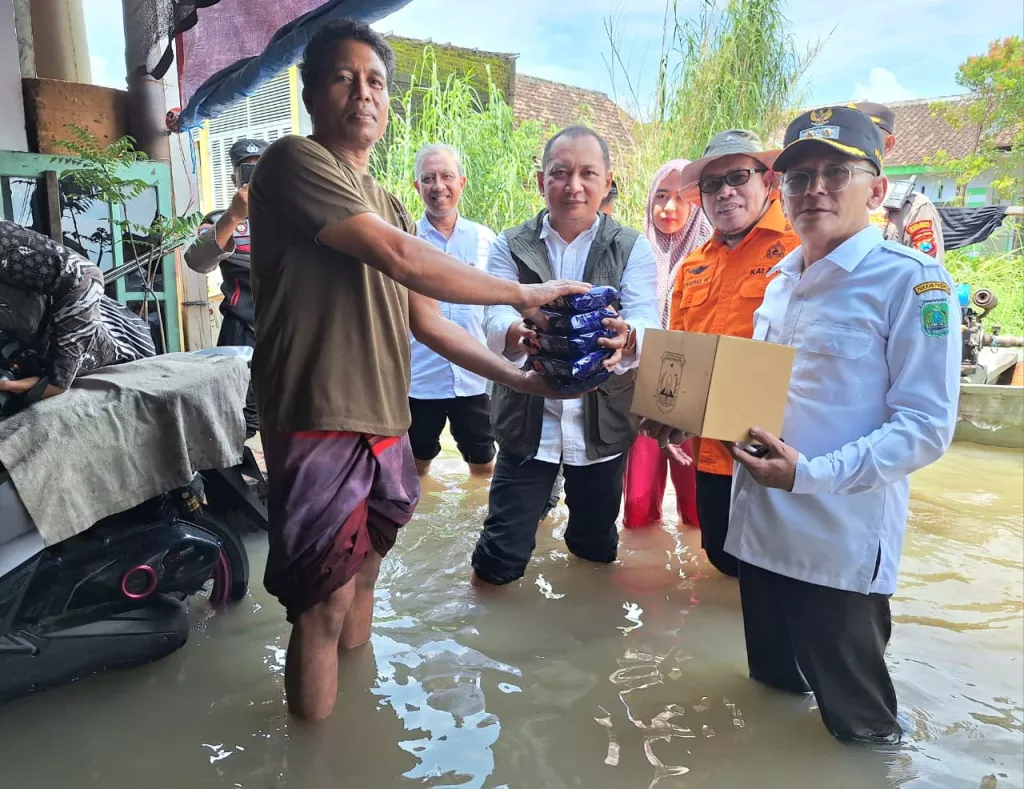 Hari Pertama Masuk Kerja, Kalaksa BPBD Jatim Langsung Tinjau Banjir Pasuruan